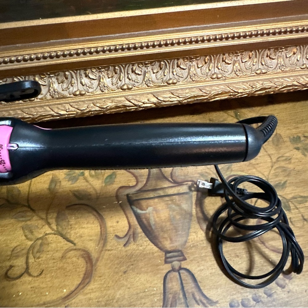 Revlon RV050 1.5" Curling Iron Black / Pink Adjustable Heat - Very Clean Tested - Picture 14 of 16